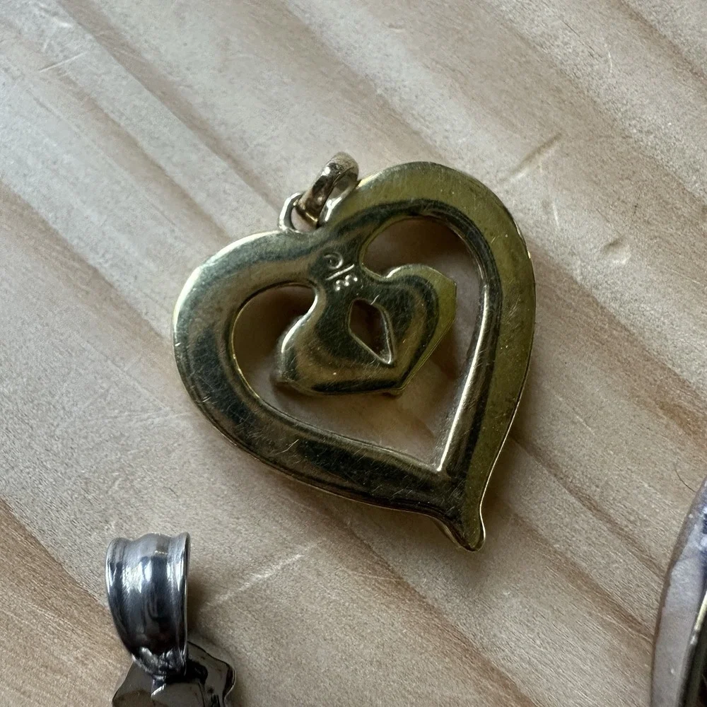 Vintage Pendants 1-1.75 Inch 7 Item Lot‎ Cross Heart Butterfly Metal Stone Glass